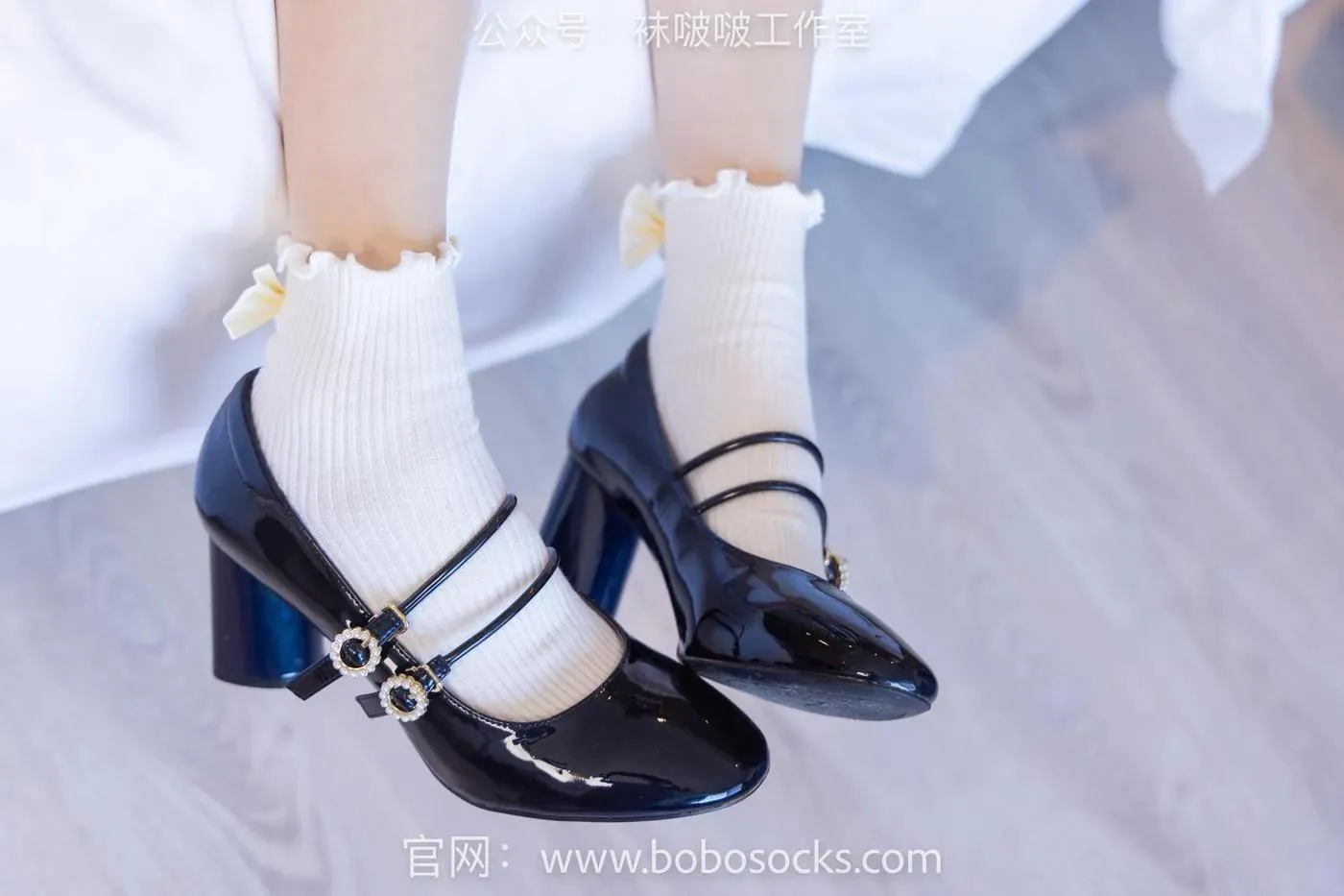 [BoBoSocks袜啵啵]NO.121 稚予-高跟鞋、白棉袜、肉丝 [138P]插图1